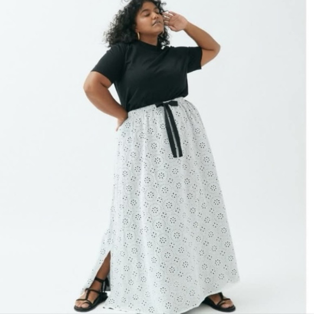 🤍Pari Passu Pocketed Eyelet Maxi Skirt. Size 7 (24). New with tags!